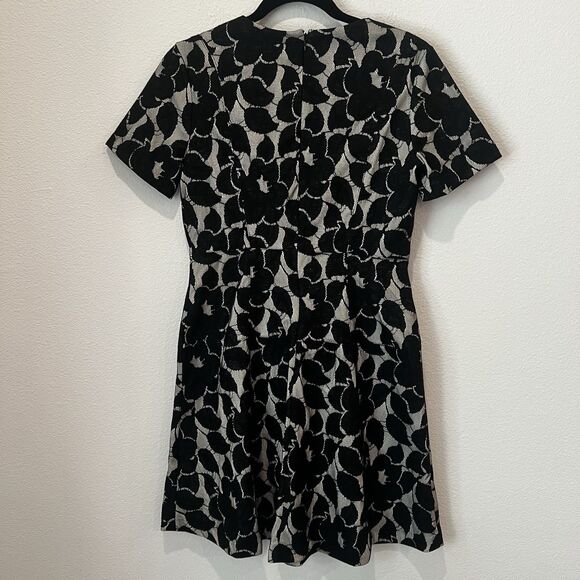 Ann Taylor floral dress size 6P fit and flare Business Casual Work Holidays Chic - Picture 6 of 8